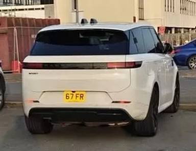 UK Number Plate 67 FR on a 2025 White Land Rover R-Rover Sport Dyn Se D Mhev A