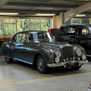 UK Number Plate 7 PT on a 1954 Silver Bentley Continental