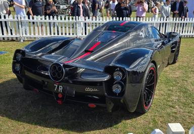 UK Number Plate 7 R on a 2023 White Pagani Utopia