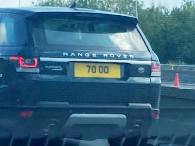 UK Number Plate 70 OO on a 2017 Green Land Rover Range Rover Sport