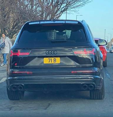 UK Number Plate 71 B on a 2018 Black Audi Q7