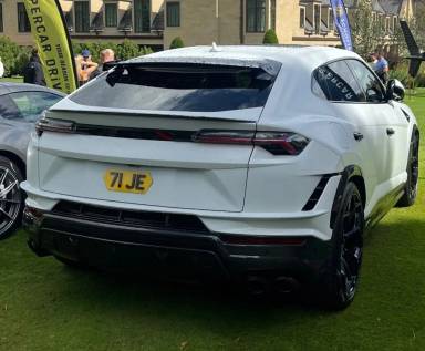UK Number Plate 71 JE on a 2025 White Lamborghini Urus V8 Performante Auto