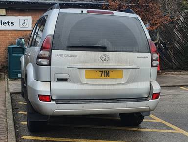 UK Number Plate 71 M on a 2007 Silver Toyota Landcruiser