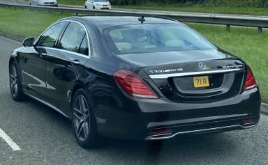UK Number Plate 71 R on a 2014 Black Mercedes-Benz S-Class