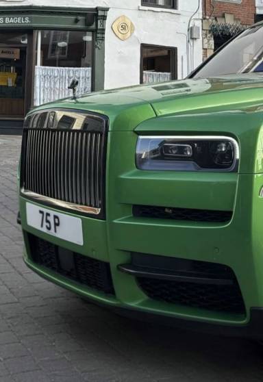 UK Number Plate 75 P on a 2023 Green Rolls Royce Cullinan Black Badge Auto
