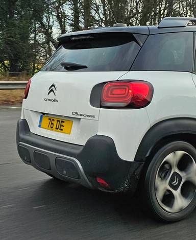 UK Number Plate 76 DE on a 2019 White Citroen C3 Aircross