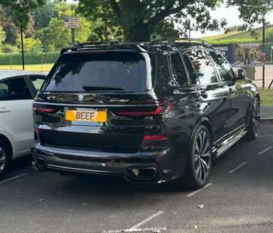 UK Number Plate 8 EEF on a 2025 Black BMW X7 Xdrive40d M Sport Mhev Auto