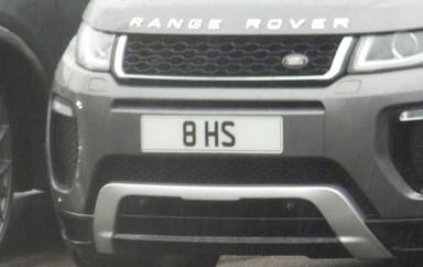 UK Number Plate 8 HS on a 2018 Grey Land Rover Range Rover Evoque