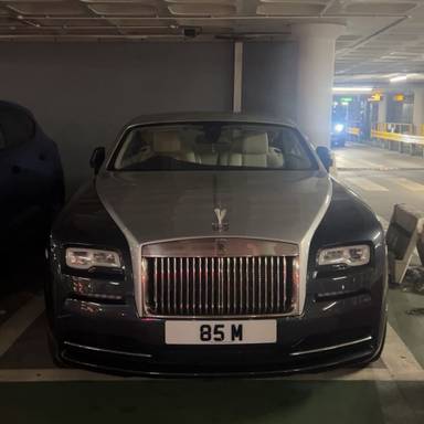 UK Number Plate 85 M on a 2014 Blue Rolls Royce Wraith