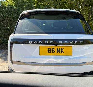UK Number Plate 86 MK on a 2025 White Land Rover Range Rover Hse Phev Auto