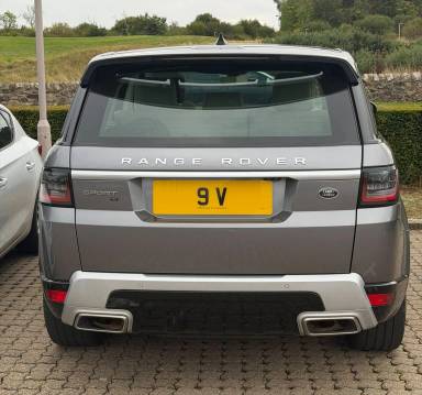 UK Number Plate 9 V on a 2020 Grey Land Rover F-Pace