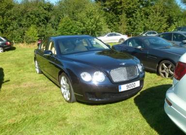 UK Number Plate 90 OO on a 2009 Blue Bentley Continental