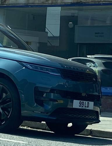 UK Number Plate 99 LD on a 2023 Green Land Rover Range Rover Spt Frst Ed Phev A