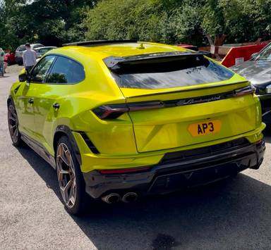 UK Number Plate AP 3 on a 2025 Green Lamborghini Urus V8 Performante Auto