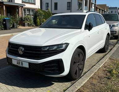 UK Number Plate AR 8 on a 2025 White Volkswagen Touareg V6 Black Edition Tdi A