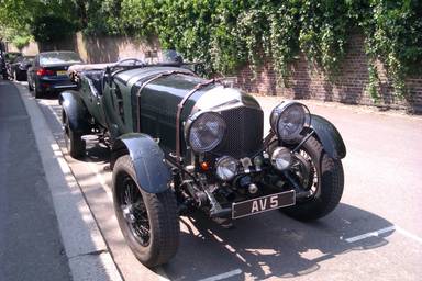 UK Number Plate AV 5 on a 1936 Green Rolls Royce Speed 6