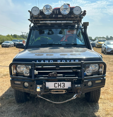 UK Number Plate CH 3 on a 2003 Black Land Rover Discovery