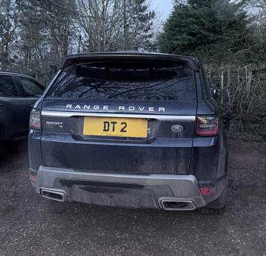 UK Number Plate DT 2 on a 2019 Blue Land Rover Range Rover Sport
