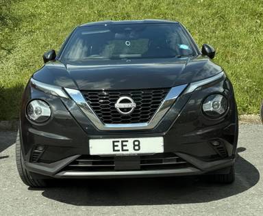 UK Number Plate EE 8 on a 2024 Black Nissan Juke Tekna Dig-T