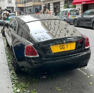 UK Number Plate GG 7 on a 2017 Black Rolls Royce Wraith
