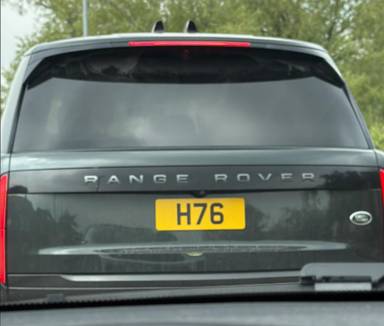UK Number Plate H 76 on a 2022 Green Land Rover Range Rover Hse D Mhev Auto