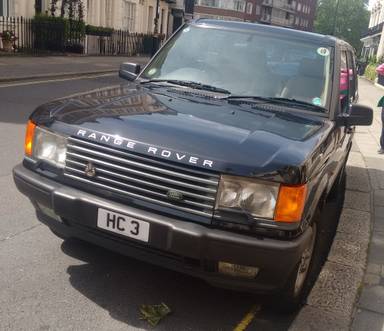 UK Number Plate HC 3 on a 1995 Black Land Rover 5 Door Auto Estate