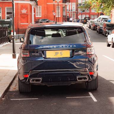 UK Number Plate JP 5 on a 2020 Blue Land Rover Range Rover Sport