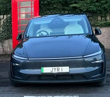 UK Number Plate JYR 1 on a 2025 Grey Tesla Model Y Rwd