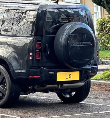 UK Number Plate L 5 on a 2023 Black Land Rover Defender Xdynamic Hse D Mhev A