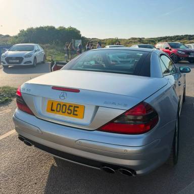 UK Number Plate LOO 5E on a 2004 Silver Mercedes SL