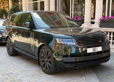 UK Number Plate OE 1 on a 2023 Green Land Rover Range Rover Sv Mhev Auto