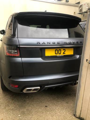 UK Number Plate OO 2 on a 2020 Grey Land Rover Range Rover Sport