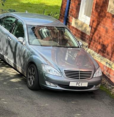 UK Number Plate PC 1 on a 2009 Grey Mercedes S-Class