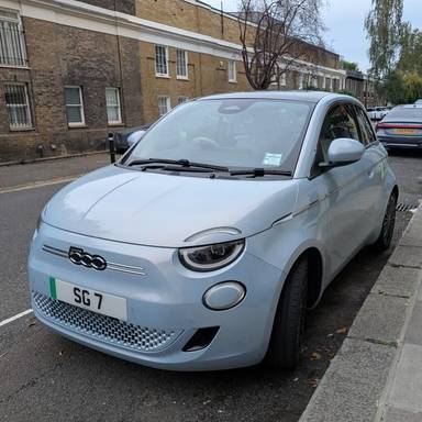 UK Number Plate SG 7 on a 2022 Blue Fiat 500e La Prima
