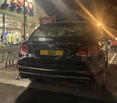 UK Number Plate SO 5 on a 2016 Blue Bentley Bentayga
