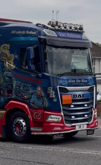 UK Number Plate SR 2 on a 2024 Blue Daf Trucks Xg 480 Ftg