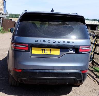 UK Number Plate TIL 1 on a 2019 Blue Land Rover Discovery Luxury Hse Sdv6 Auto