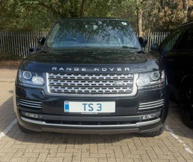 UK Number Plate TS 3 on a 2015 Black Land Rover Range Rover