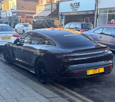 UK Number Plate UT 2 on a 2025 Green Porsche S-Class