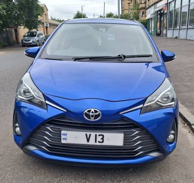 UK Number Plate V 13 on a 2020 Blue Toyota Yaris