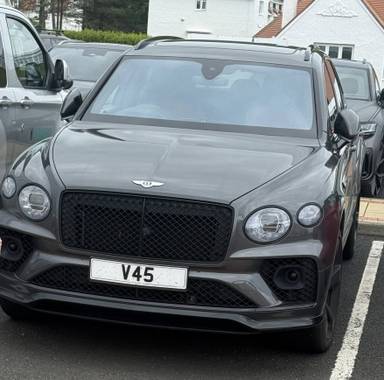 UK Number Plate V 45 on a 2021 Grey Bentley Bentayga
