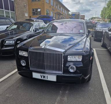 UK Number Plate VM 1 on a 2006 Blue Rolls Royce Phantom