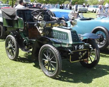 UK Number Plate Y 96 on a 1904 Green De Dion Bouton Tonueo